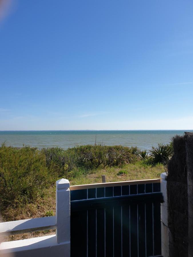 Pousse le portail et pose toi sur la plage Noirmoutier-en-l'Île Extérieur photo